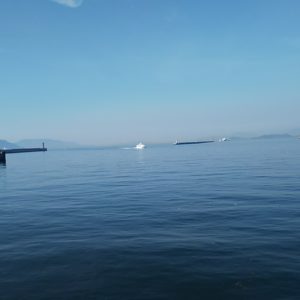 高松港から見た瀬戸内海