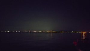 海上タクシーから見る高松の夜景
