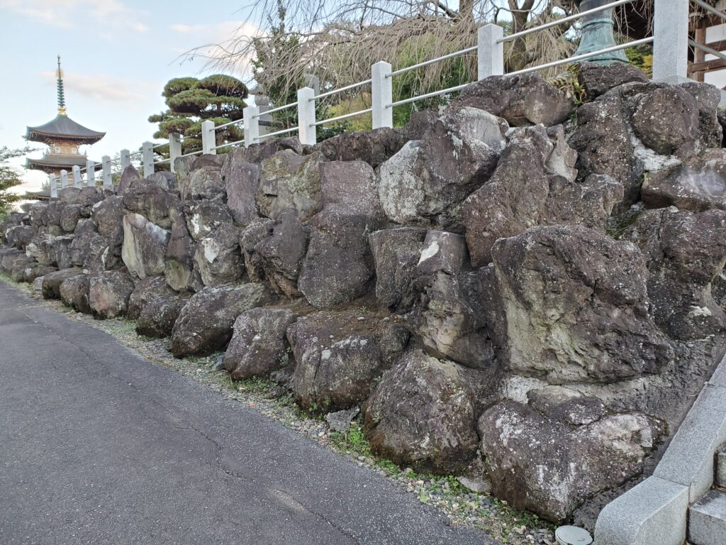 大雄院の石垣2