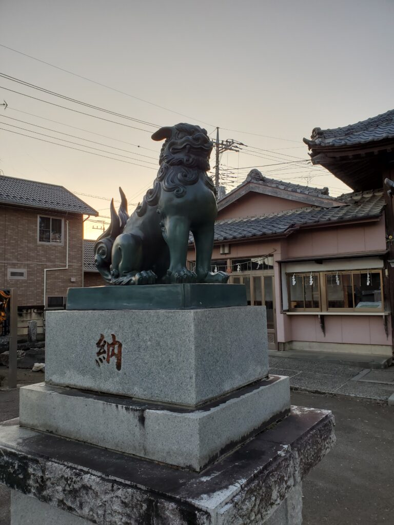鬼鎮神社・狛犬