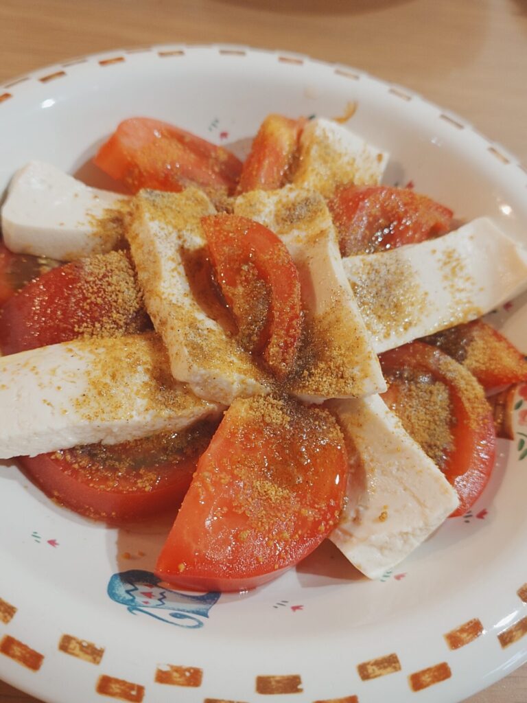 豆腐とトマトのカプレーゼ
