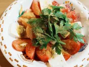 トマトと豆腐のカプレーゼ