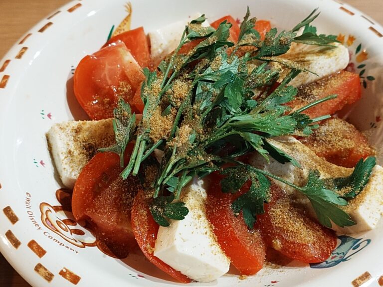 トマトと豆腐のカプレーゼ