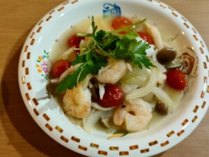 白身魚と海老のアクアパッツァ